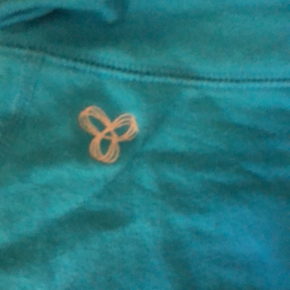 Capri TNA sweatpants. - Picture 3 of 5